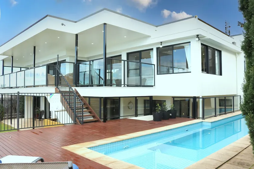 Villa paradiso - 5 bed - beach access - pool - Image 1