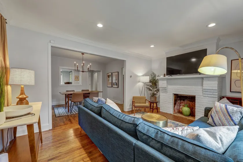 East Lake Bungalow with Home Office - Family Friendly, Pet Friendly - Image 1