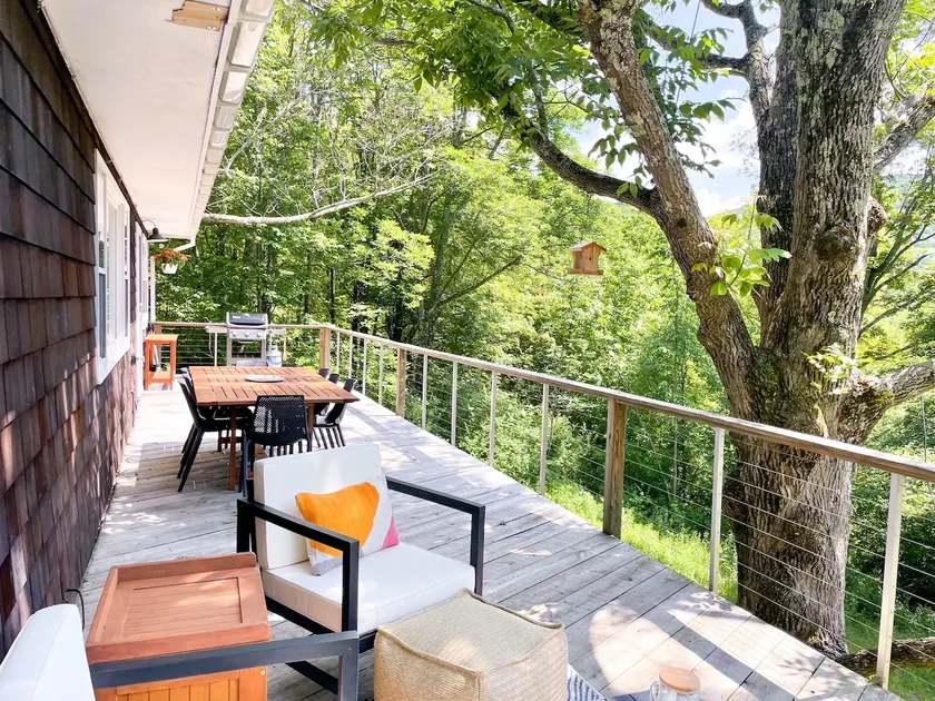 Blissful Mountain House - Image 1