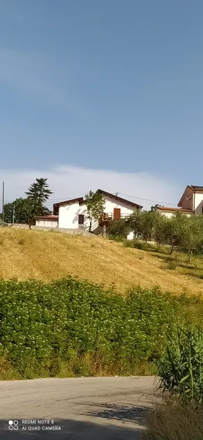 The ”Crooked Cottage” on Abruzzo hills - Image 1