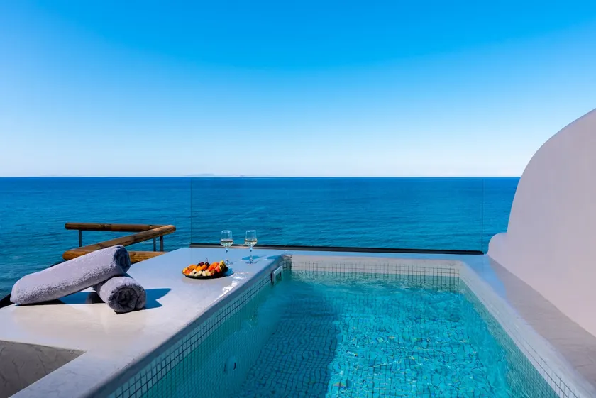 Neoma Luxury Suites - Image 1