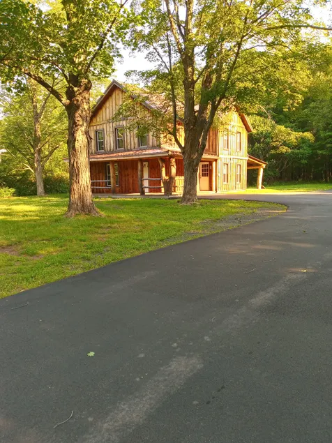 Roundtopian Retreat Cabin~ - Image 1
