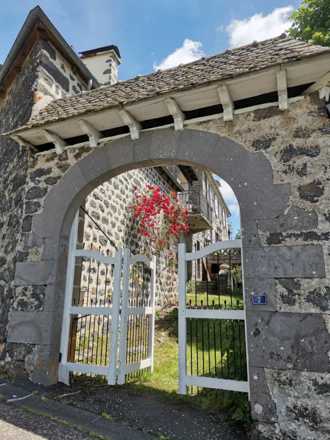 Auvergne house with character - Image 1