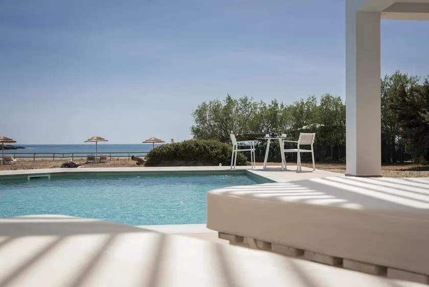 Cedar Bay Beachside Villas - Image 1