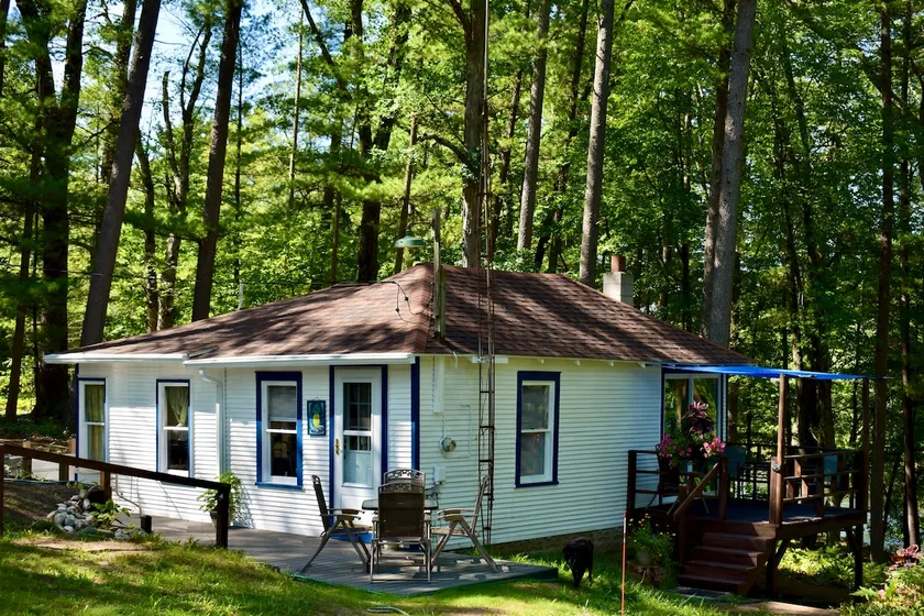 D & R Country Cottage - Image 1