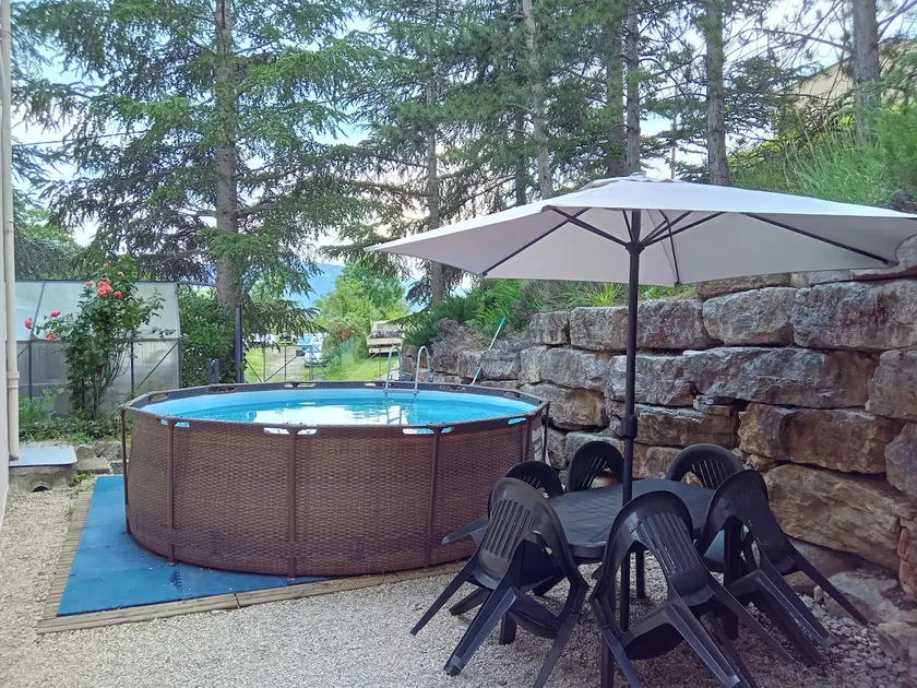 Lovely apartment with private terrace, pool, barbecue... - Image 1