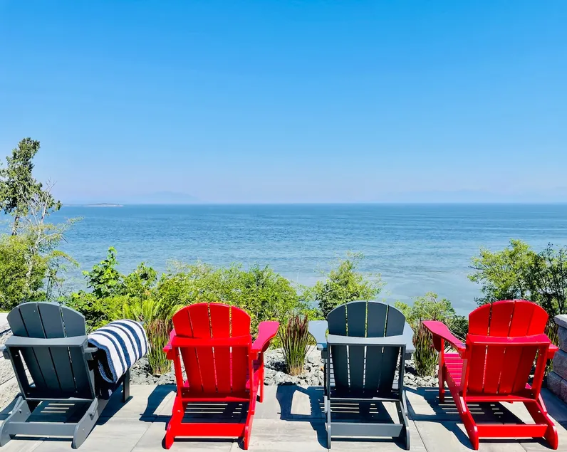 Oceanfront Sunsets in A New Luxury 2BR Suite - Image 1