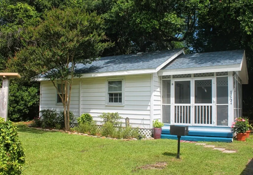 Quaint Buxton beach cottage with Sound Access. - Image 1