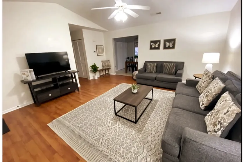 Tranquil 3 Bed, 2 Bath with High-speed Internet - Image 1