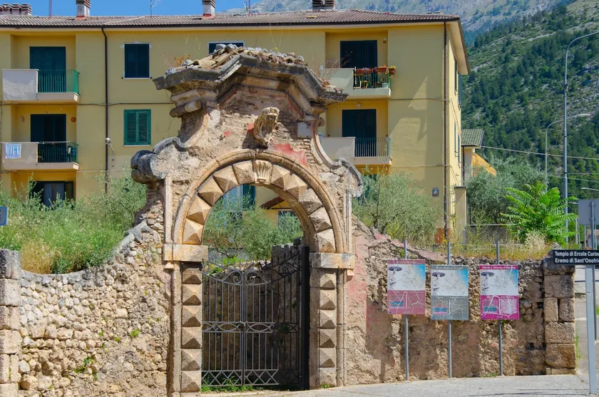 The Abbot's refreshment - Image 1