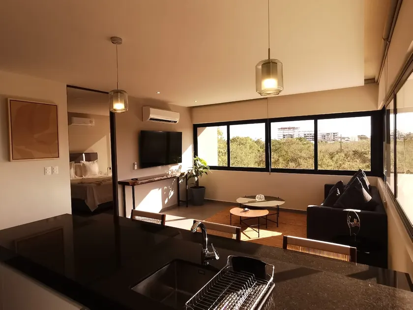 Cozy Quiet Apartment in Great Location. 1 BDR - Image 1
