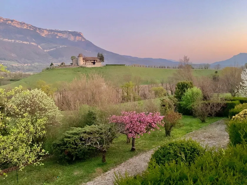 Facing the mountains, terrace, quiet and beautiful - Image 1