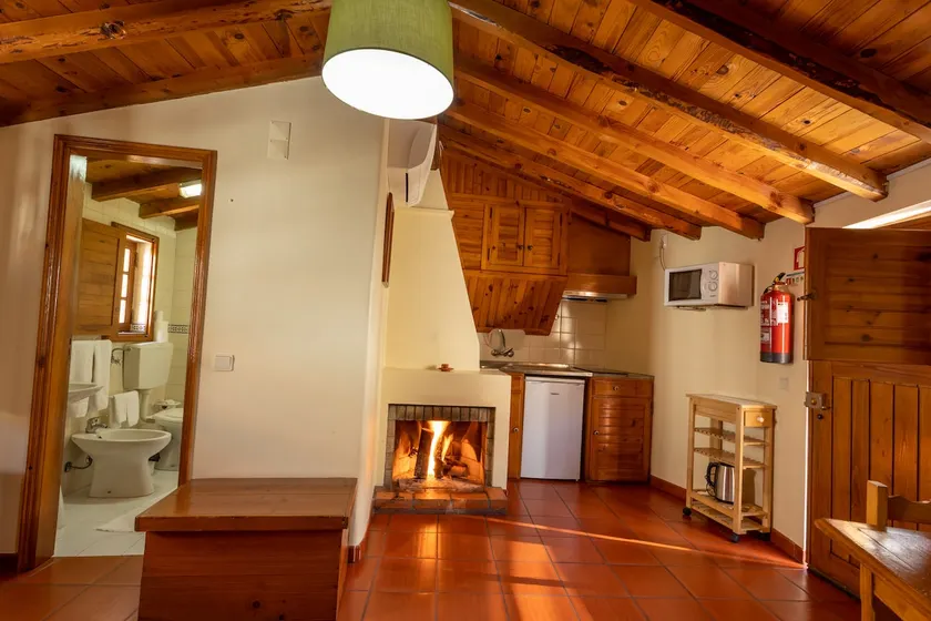 Mountain house with fireplace - Image 1