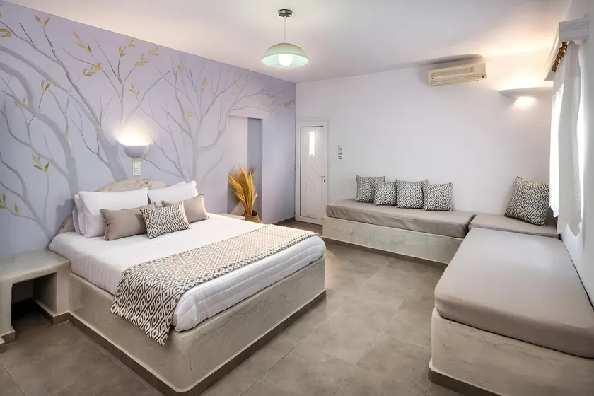 Standard Quadruple Room *Vinas Place* - Image 1