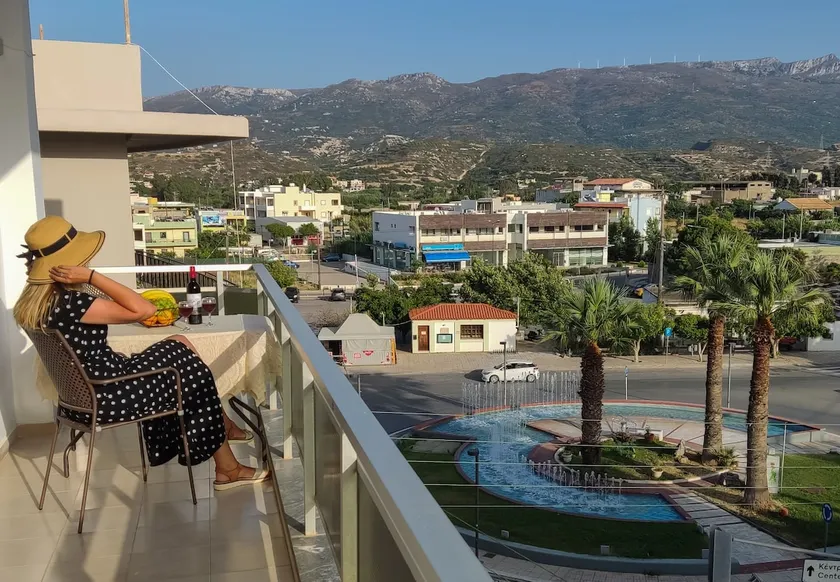 Apartment 95 m2, center of Sitia, WiFi, 350m beach - Image 1