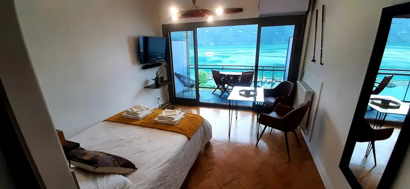 Studio Le 119, Aix les bains - Grand port - Vue Lac splendide - Image 1