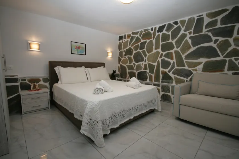 House Espera Studio 2 - Image 1
