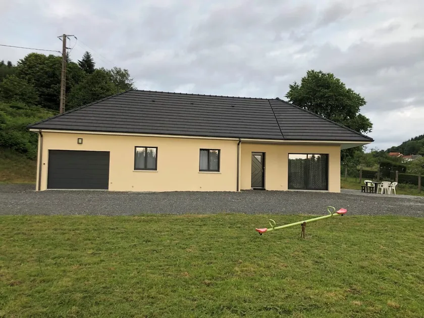 New 3-bedroom bungalow with private parking - Image 1