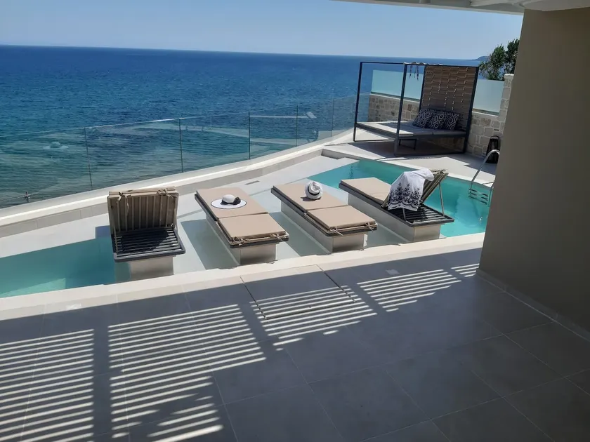 Luxury Villa Dioskouroi Heated eco pool & jacuzzi - Image 1