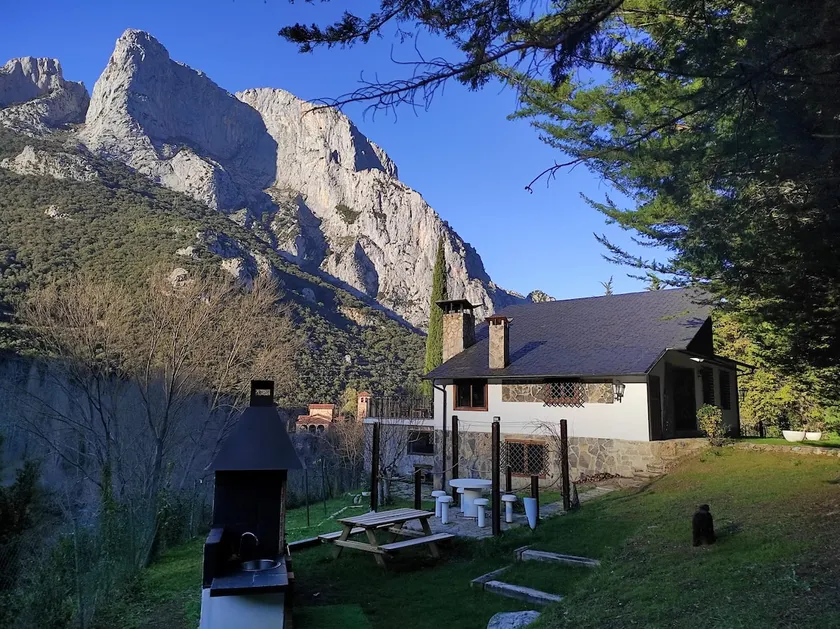 El Chalet de la Poza - Río, barbacoa, Wifi, zona de trabajo, vistas. - Image 1