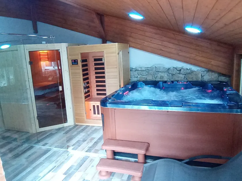 Sylvia Apartment floor - sauna and jacuzzi - Image 1