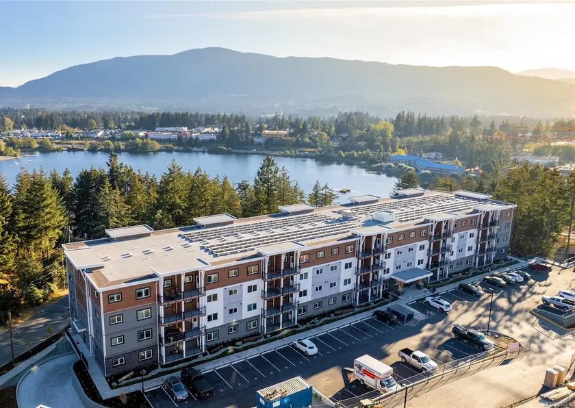 Stay by the Lake Nanaimo - Image 1