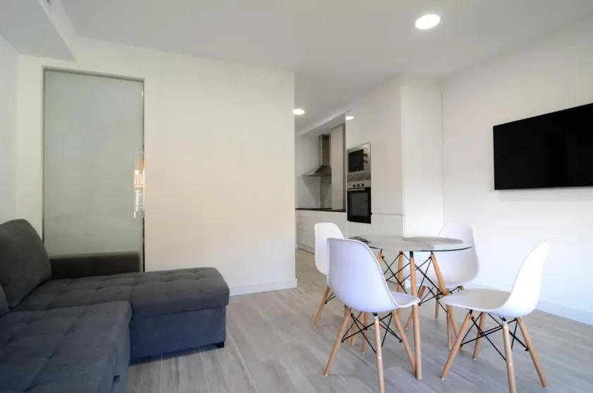 Apartment with pool in Estartit - Image 1