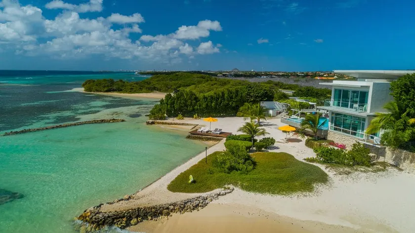 Newly Expanded! Lavish & Exclusive Beachfront Mansion. - Image 1
