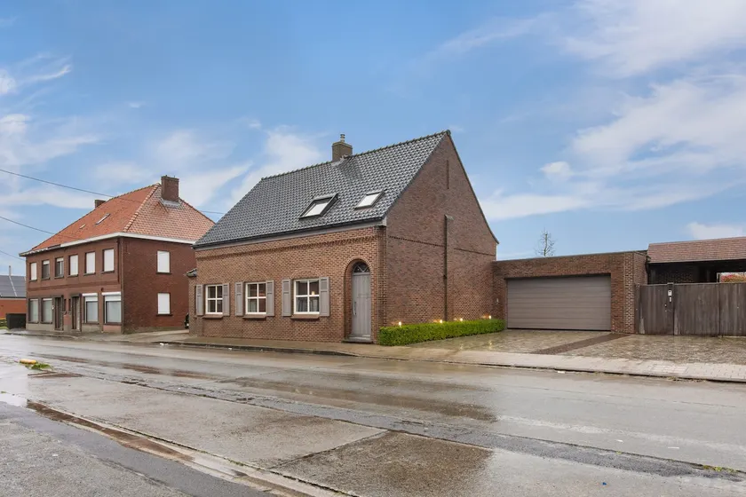 Villa RSL - Image 1
