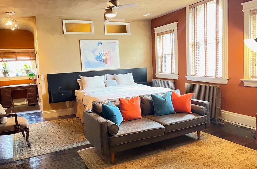 Comfy Nest-mins from UC, Hospital, Zoo, DT & OTR - Image 1