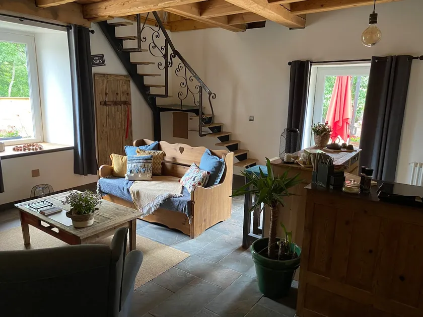 a warm and peaceful home - Image 1
