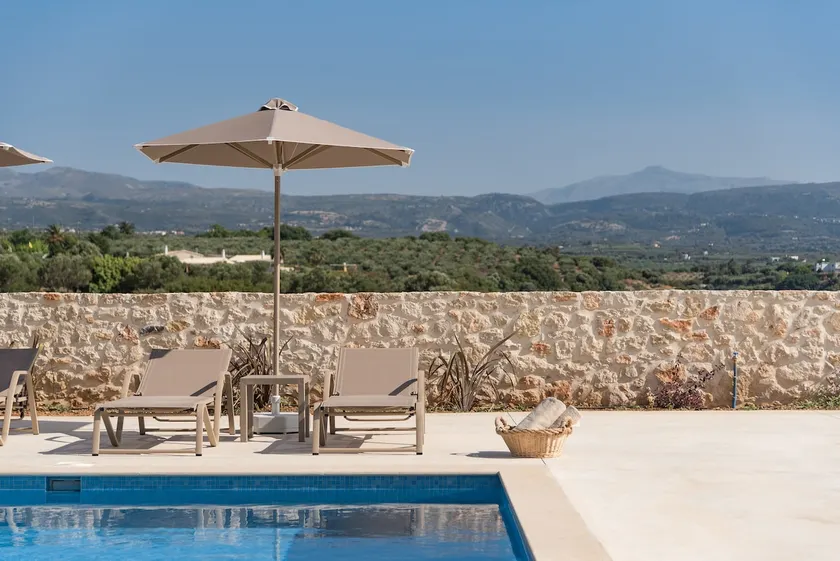Evaero Villa III, Family Retreat with a 32m² Pool - Image 1