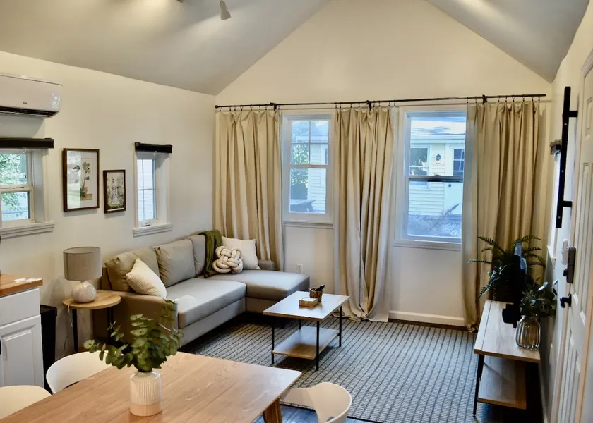 Cute tiny home with everything you could want! - Image 1