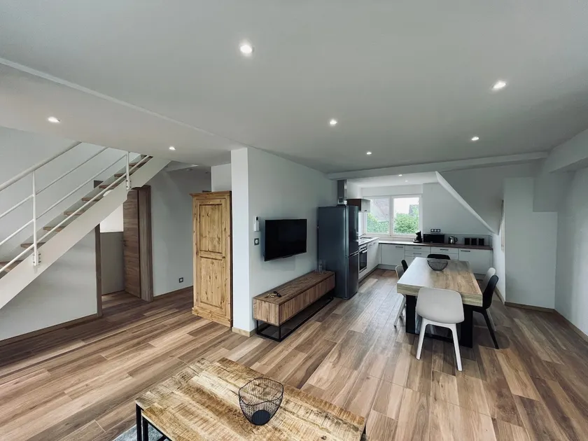 4-room vacation home with terrace & mountain views - Image 1