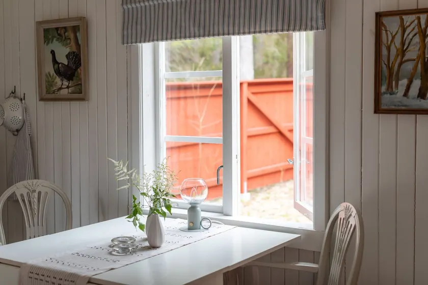 Forest cabin, Hållsvikens gård - Image 1