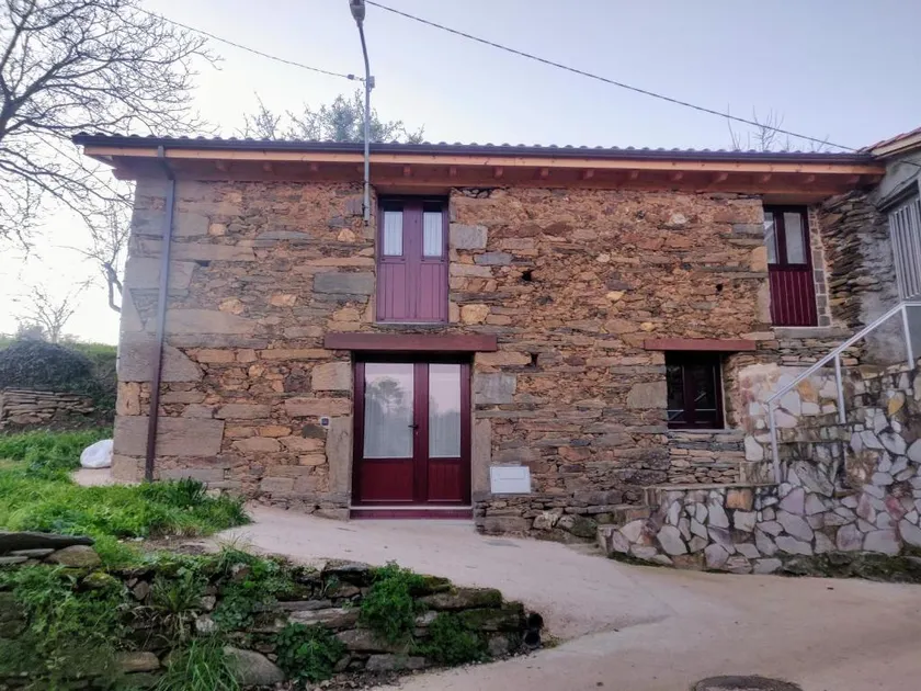 Country house at the gateway to Ribeira Sacra. - Image 1