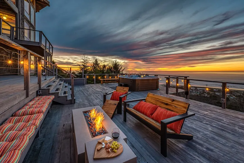 6400 SQFT BEACH MANSiON Ocean View Hot Tub, Slp 25 - Image 1