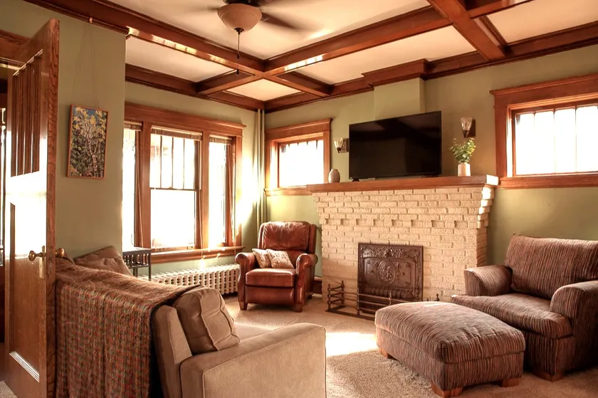 Craftsman Foursquare - Historic 4 Bedroom Home - Image 1