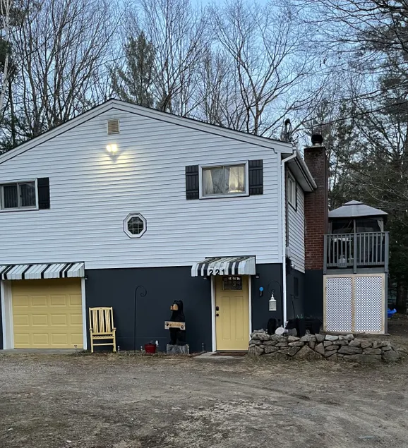 Funky Lake House - Image 1
