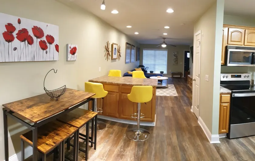 Charlette’s entire beautiful 2 bedroom townhouse - Image 1