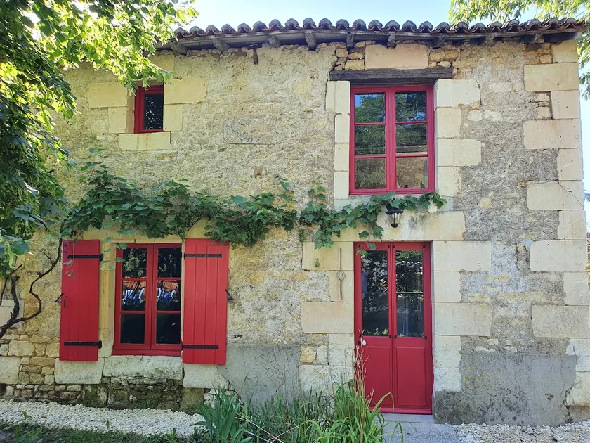 Gîte de Marcoux, authentic and warme house - Image 1