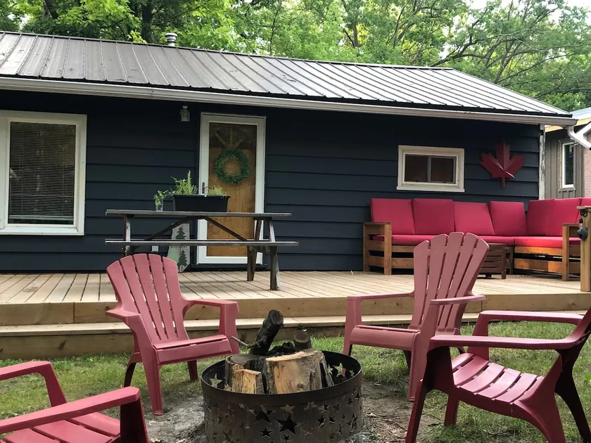 Whispering Oaks - Cozy 2 bedroom cottage - Image 1