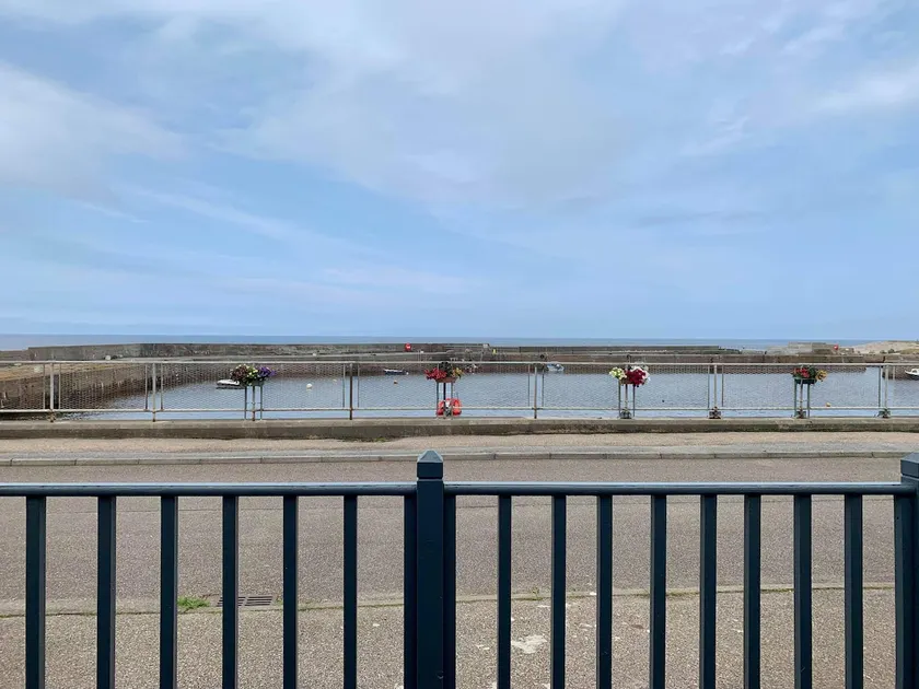 1 Bedroom holiday flat overlooking harbour - Image 1