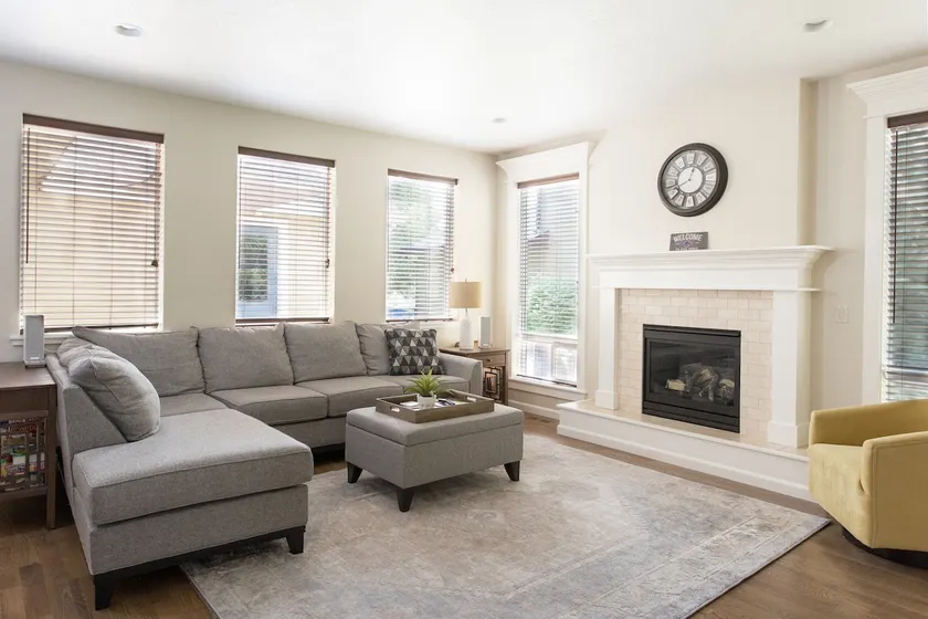 Cozy home in Harris Ranch w/BBQ + Firepit - Image 1