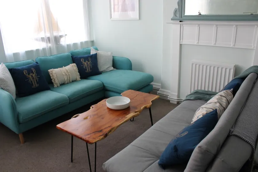 The Blue Lobster. Fun and modern 2 bed flat. - Image 1