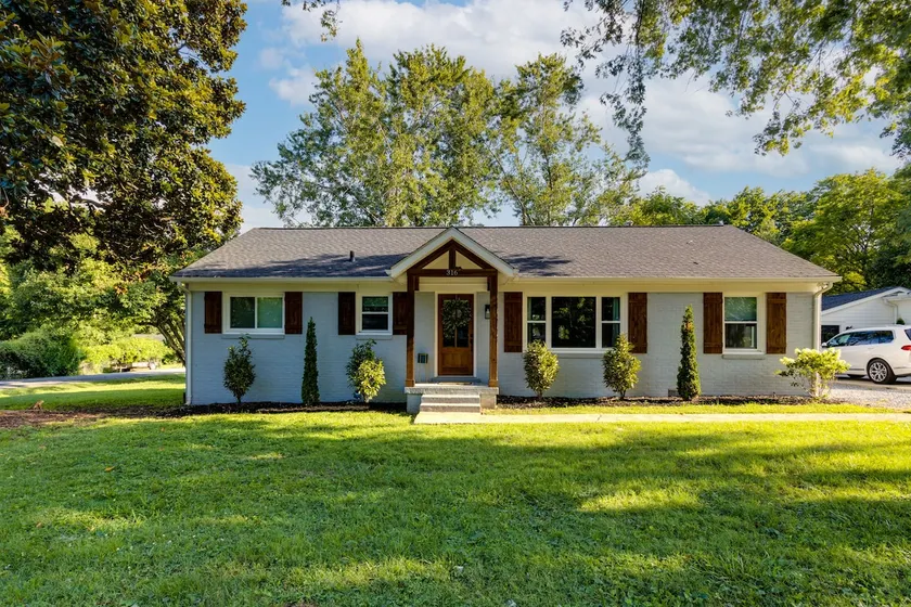 Cozy & Tasteful 3Br Cottage Walkable to Downtown - Image 1