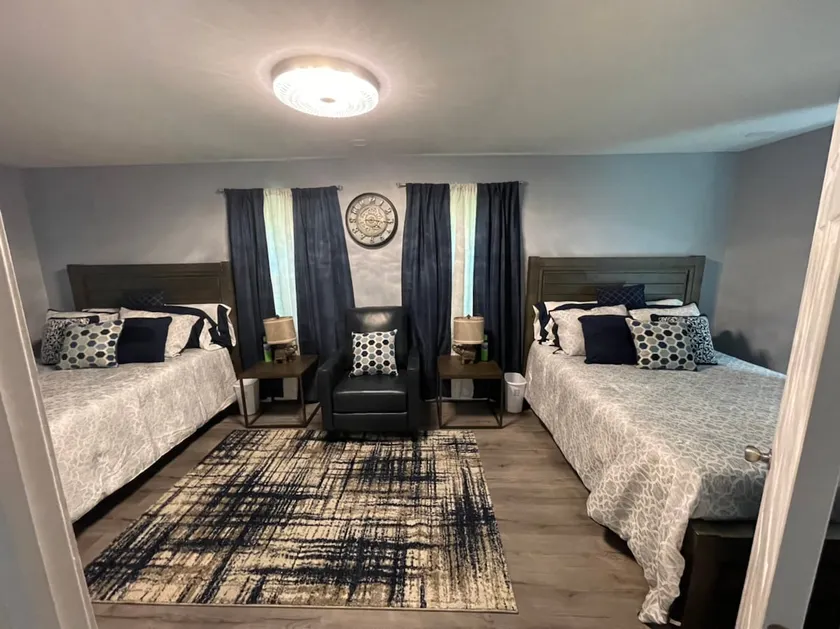 Cosy 2 bedroom, 1 bath house with modern amenities - Image 1