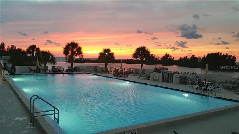 Serene 1 Bed/1 Bath Condo on Gulf Coast with Resort-Style Amenities - Image 1