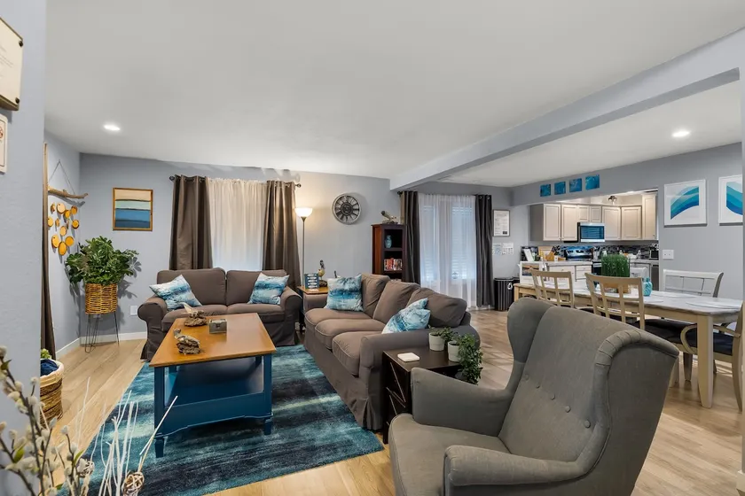 Luxury 3-bedroom Tri-Level w/ Game Room - Image 1