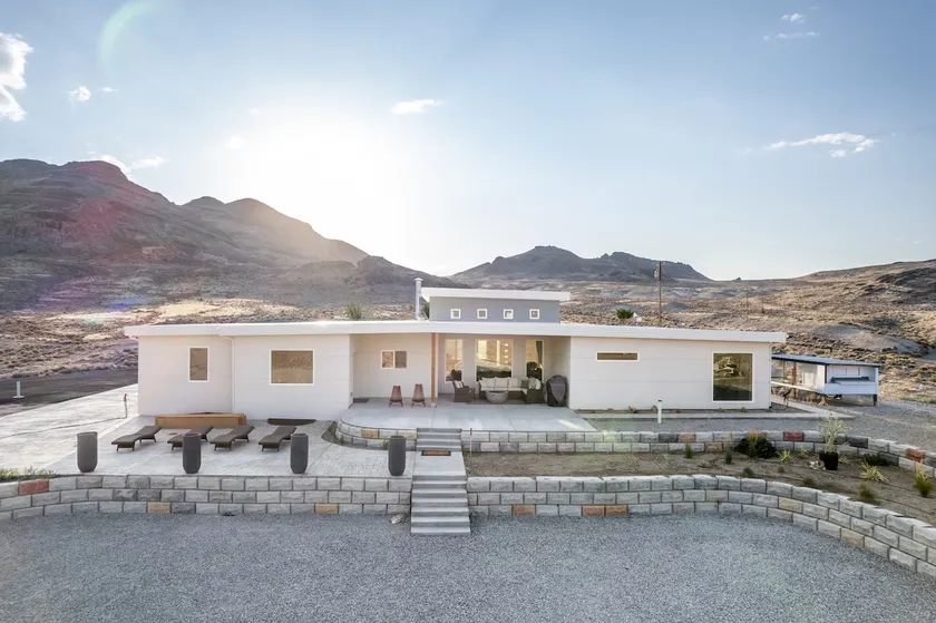 Bonneville Salt Flats Secluded Luxury Modern Home! Hot Tub! - Image 1